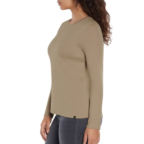 Eddie Bauer Women's Long Sleeve Crewneck Tee. Color: Pumice. Size XL. New.Clas - Picture 3 of 9